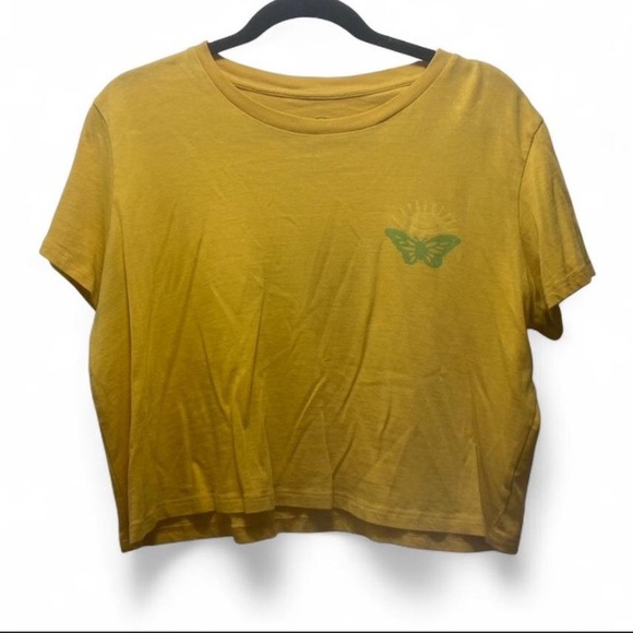 Tops - Pura Vida Cropped T-Shirt